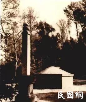 诗人苏曼殊，用一生的时间自杀