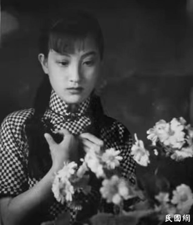 悲情歌后周璇：一生寻爱却爱而不得，风华绝代却在疯癫中香消玉殒