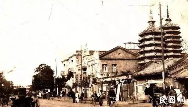 权力任性，梁思成痛心疾首，如今北京被迫迁府