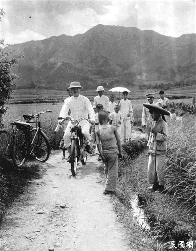 从理论到实践：民国时期的乡村建设运动