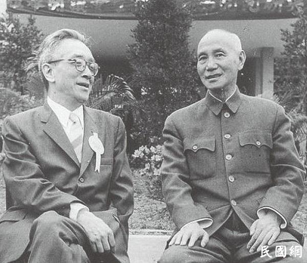 民国经典——胡适：民主与极权的冲突